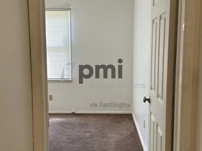 1616 University Dr — Photo 14