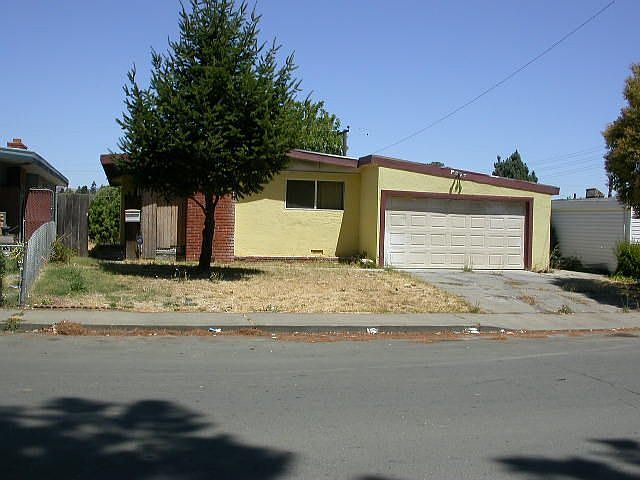 3br 2ba 2 Car Garage
