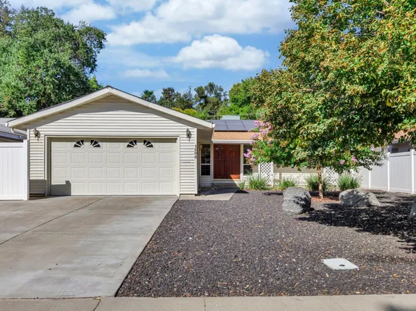 1505 Pacific Dr, Davis, CA 95616