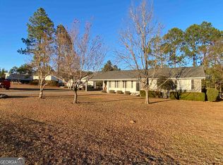 65-2500 N Lakes Dr, Eastman, GA 31023