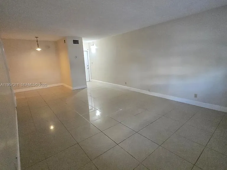 2424 SE 17th Cswy #110B — Photo 6