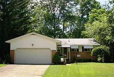 1st image of 132 Pinewood Dr