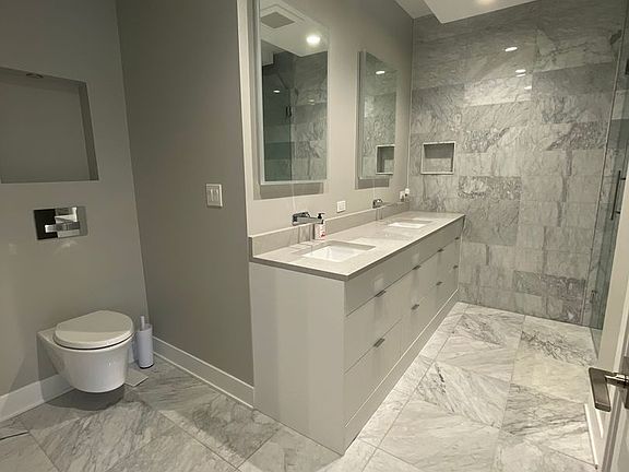 5th image of 2924 W Armitage Ave Unit 2