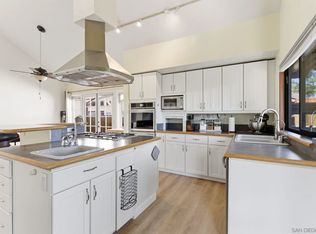 1137 Brewley Ln, Vista, CA 92081