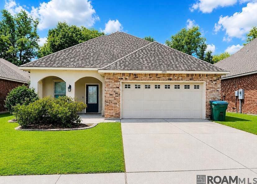1st image of 4725 Belle Vue Dr