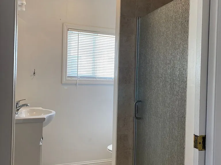 2154 Buena Vista Ave — Photo 3
