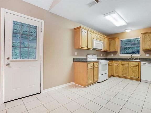 4th image of 70492 Lake Reel Foot Dr