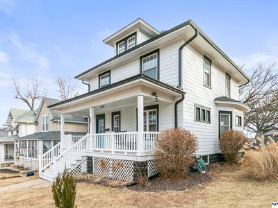 823 S 36th St, Omaha, NE, 68105