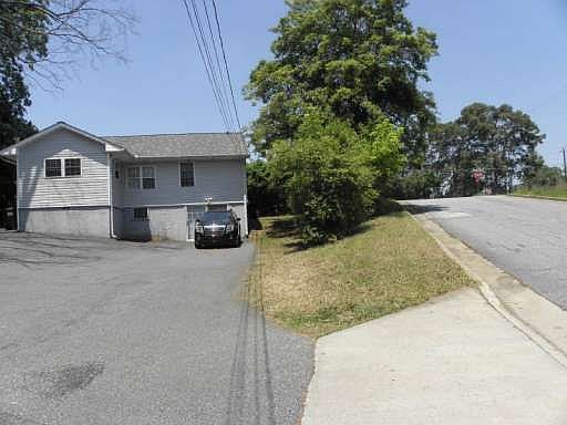 1st image of 1596 Sams St SE