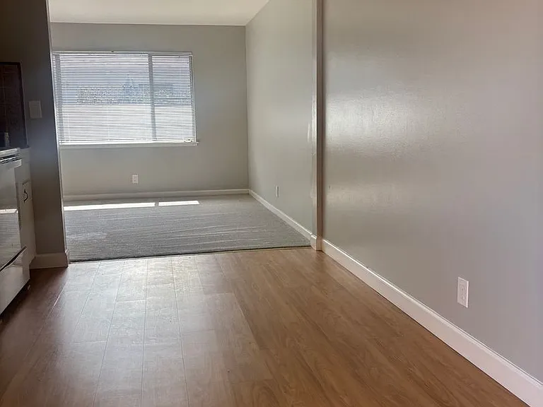 210 Murlagan Ave — Photo 6