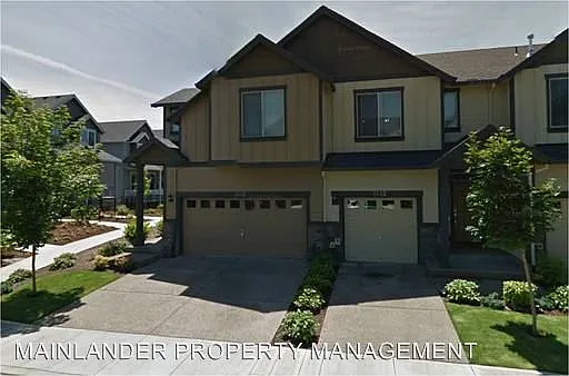 1448 NE Alexandria Pl photo 1