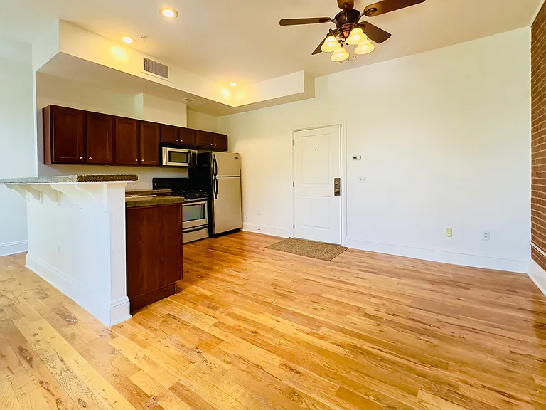 3211 N Zuni St #7 — Photo 15