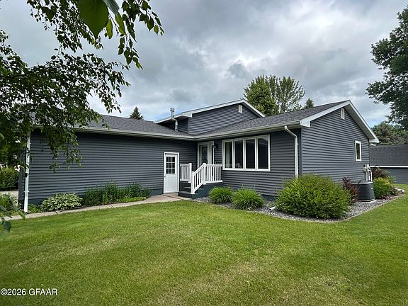 2nd image of 45 Willow Ct