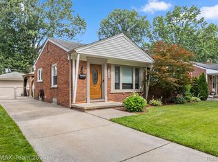 2630 Woodside St, Dearborn, MI 48124