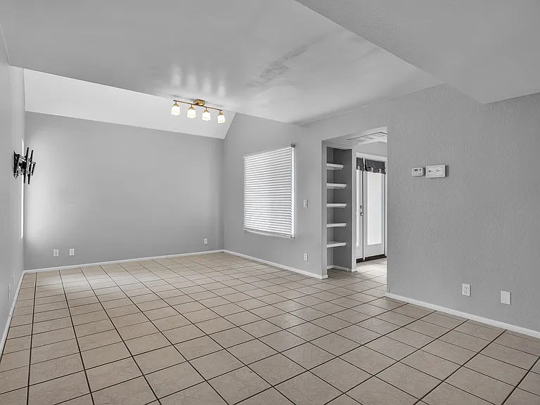 1342 W Emerald Ave #352 — Photo 6