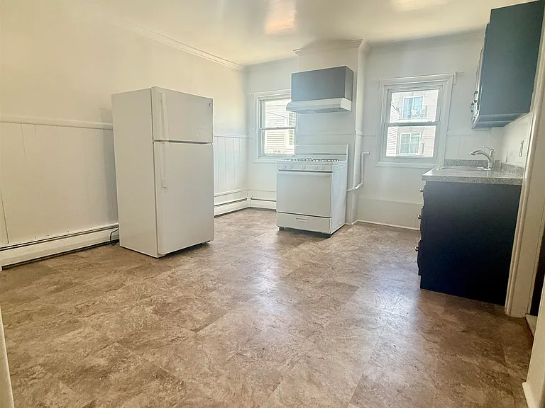 92 Laidlaw Ave #2 — Photo 9