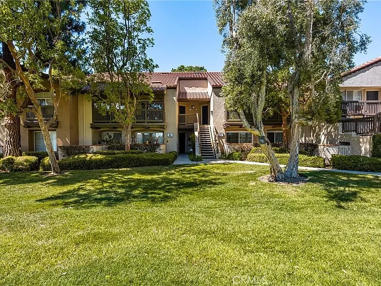 236 S Grisly Canyon Dr #M — Photo 1
