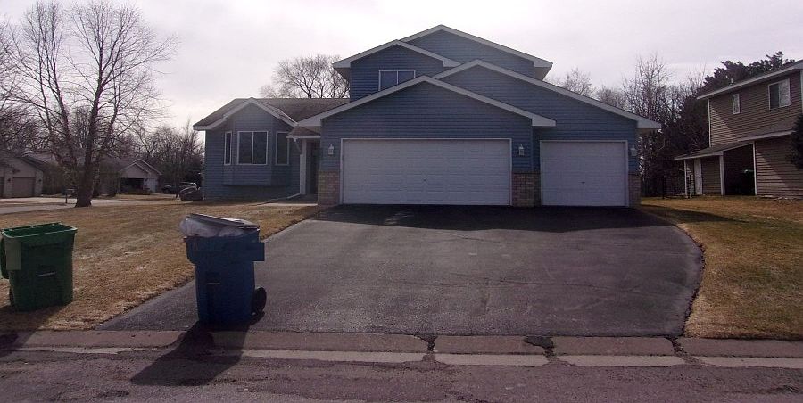 1st image of 560 Kennedy St