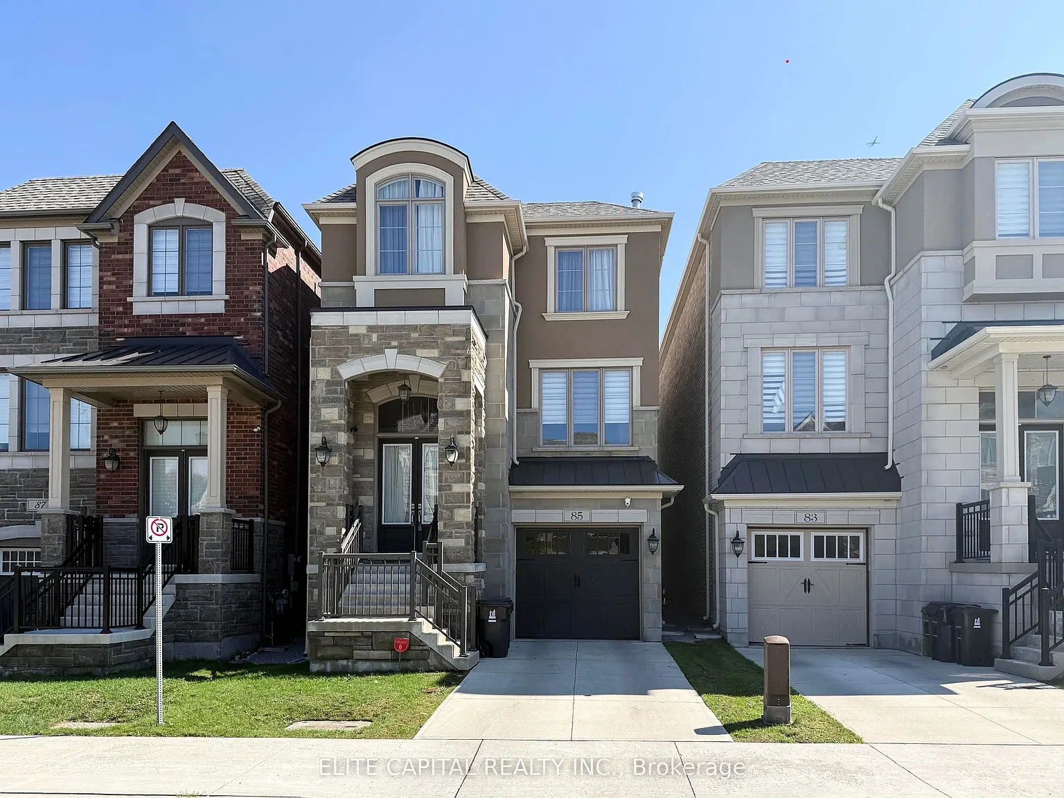 4 bed, $5,300 — Photo 1