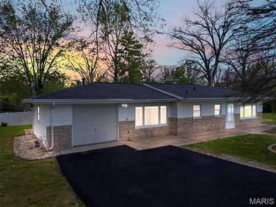 4215 Leonard Dr, Saint Louis, MO, 63128