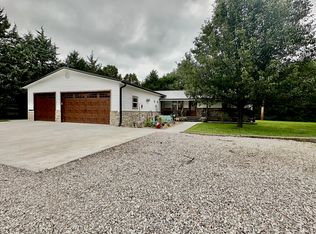 463 Redbird Dr, Marshfield, MO 65706