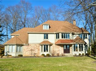 31206 Roxbury Park Dr, Bay Village, OH