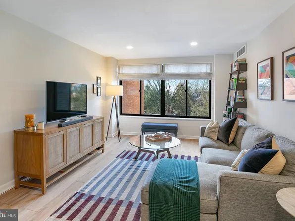 3114 Wisconsin Ave NW #202, Washington, DC 20016