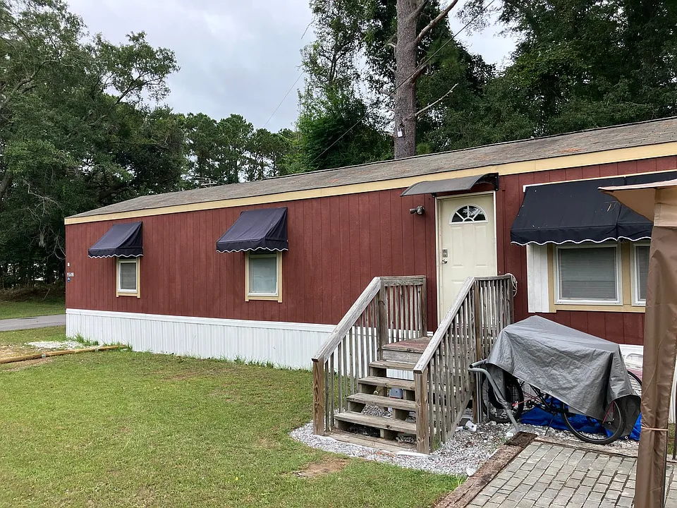 267 Shanklin Rd #12