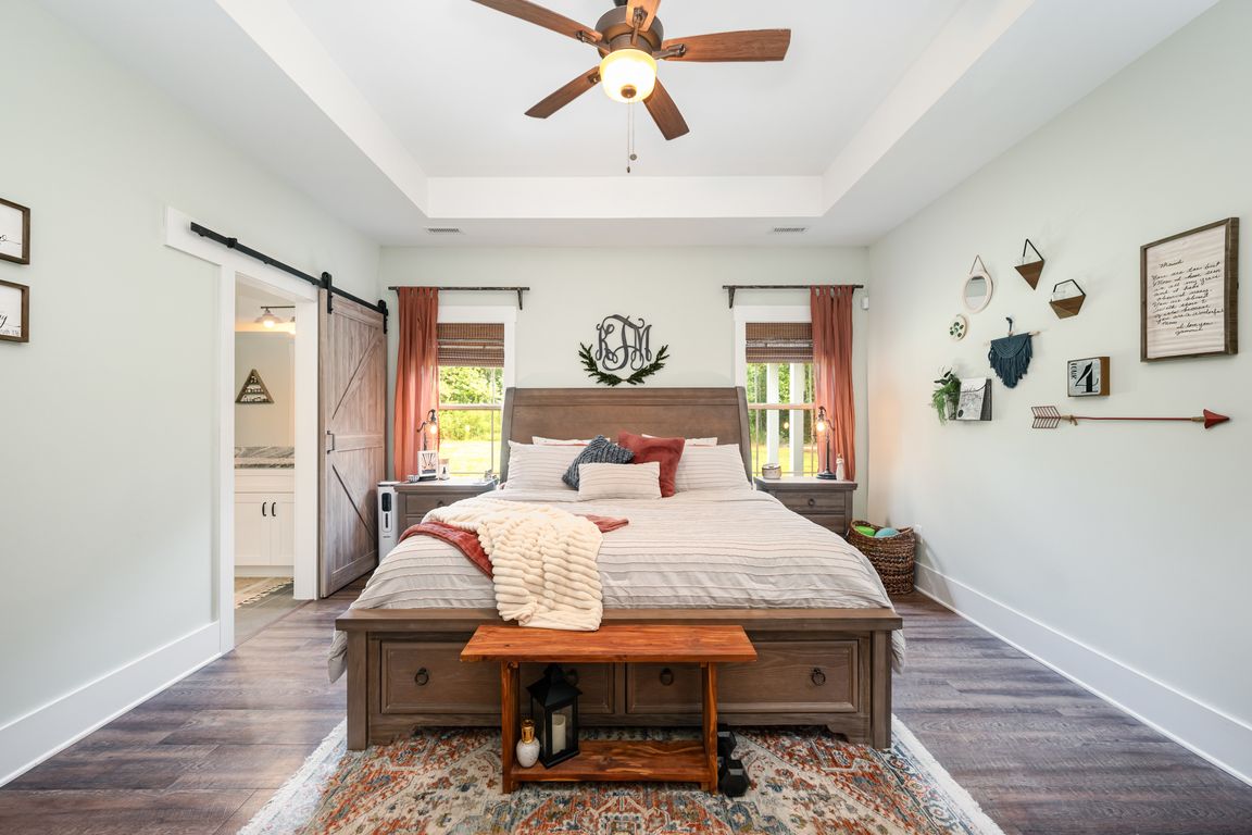 next background image