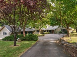 3095 Burrell Rd, Medford, OR 97501