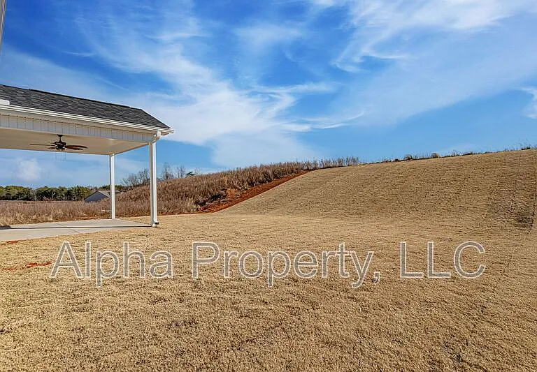 2204 Davenport Ct — Photo 26