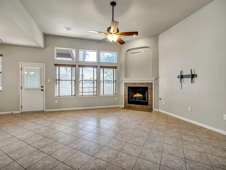105 Latitude Ln — Photo 30