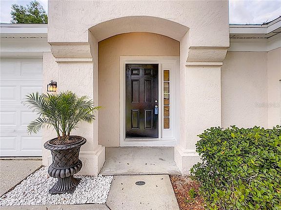 2nd image of 282 Oak Park Pl