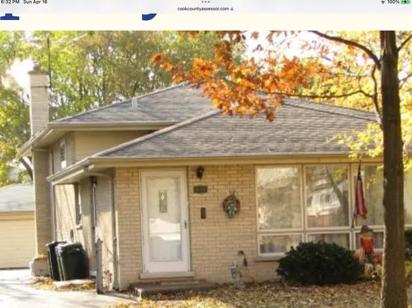 393 Herrick Rd, Riverside, IL 60546