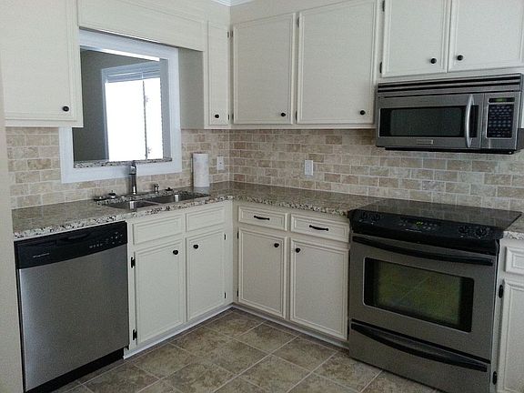 2nd image of 11 Palmetto Pl