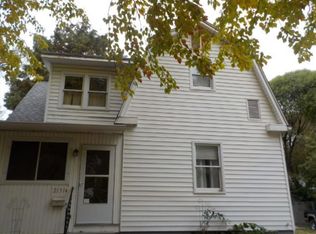 2151 S 15th St, Springfield, IL 62703