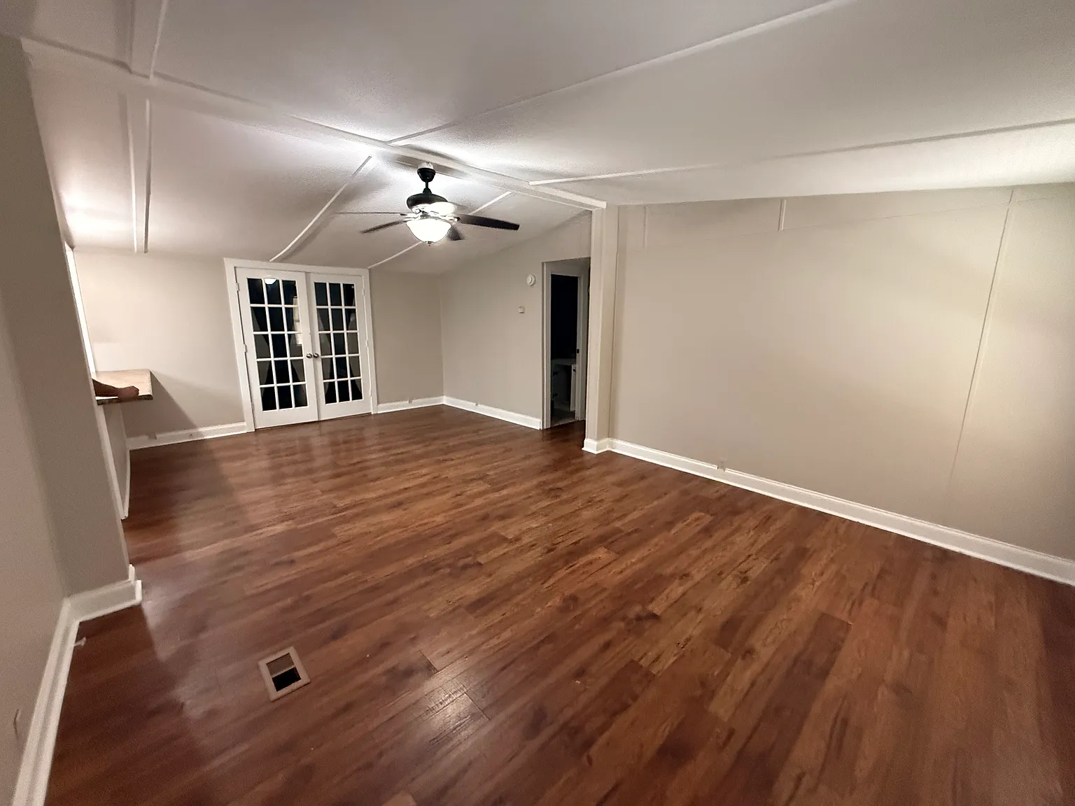 4 bed, 1800 sqft, $2,300 — Photo 3