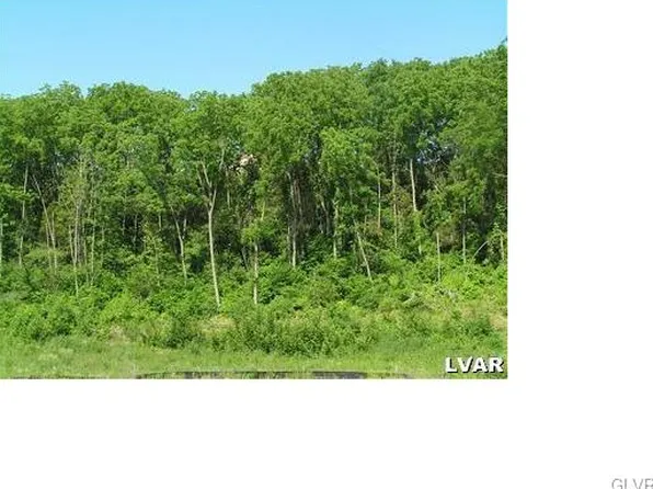 4900 Mulberry St, Coplay, PA 18037