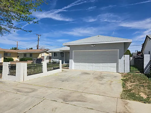 1415 Boyden Ave Photo 1