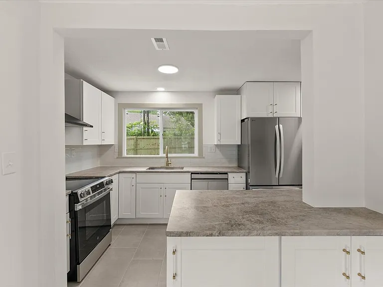 7522 High Dr — Photo 8