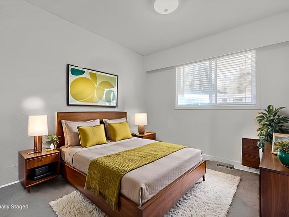 5th image of 21784 Donovan Ave