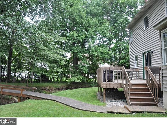 4th image of 3850 Terwood Dr