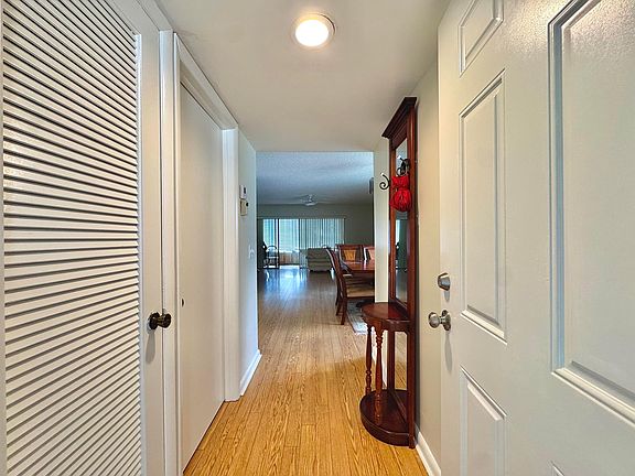 2nd image of 565 Piedmont L