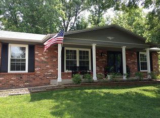 12147 Greenwalk Dr, Saint Louis, MO 63146