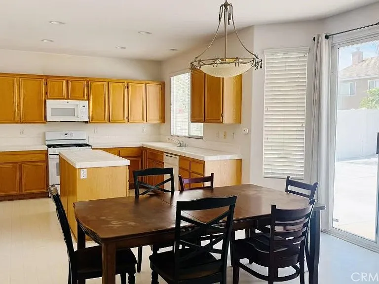 7591 Coralwood Ct — Photo 4