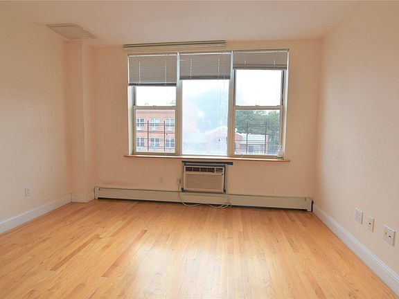 5th image of 31-27 137th St #4A
