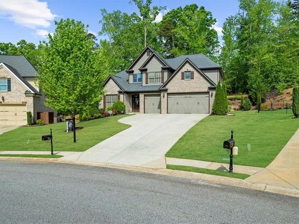1605 Camden Cove Dr, Cumming, GA 30040