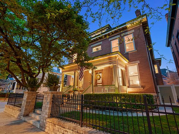 2nd image of 800 Franklin Ave