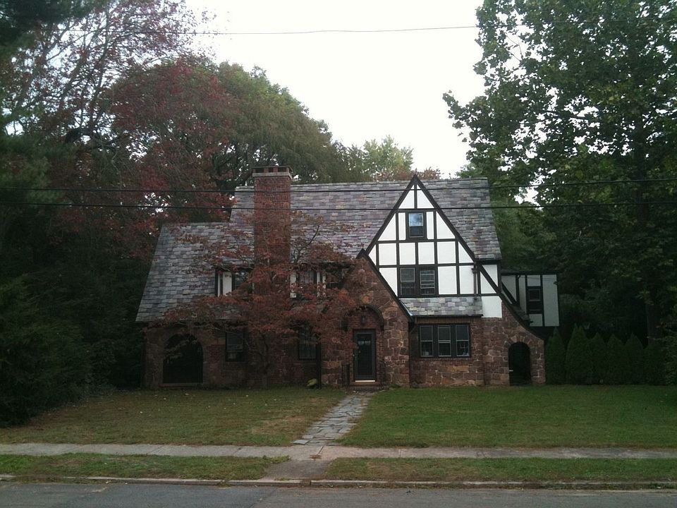 2nd image of 30 Wilton Rd