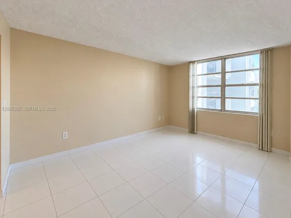 2750 NE 183rd St APT 601, Aventura, FL 33160
